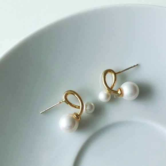 Gold Pearl Crossover Earrings - Picture 2 of 6